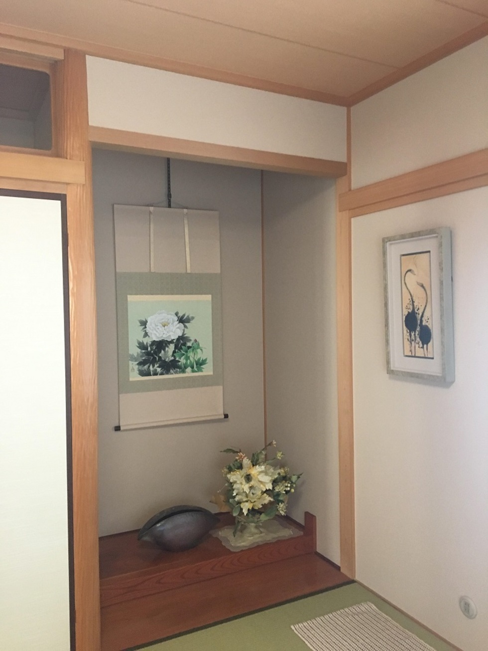和室に飾られた日本画