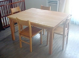 愛媛県松山市北土居町のお宅に納品した創作家具です。