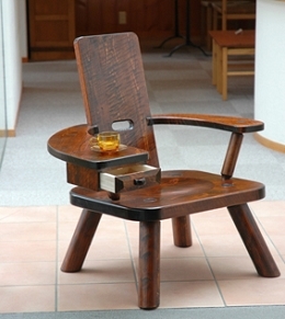 広島県世羅郡のお客様のお宅に納品した矢澤金太郎の創作家具です。