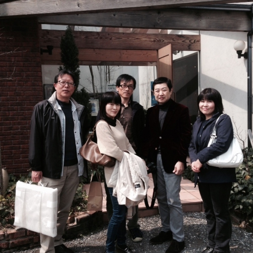 鎌田様とご友人の皆様の集合写真です。